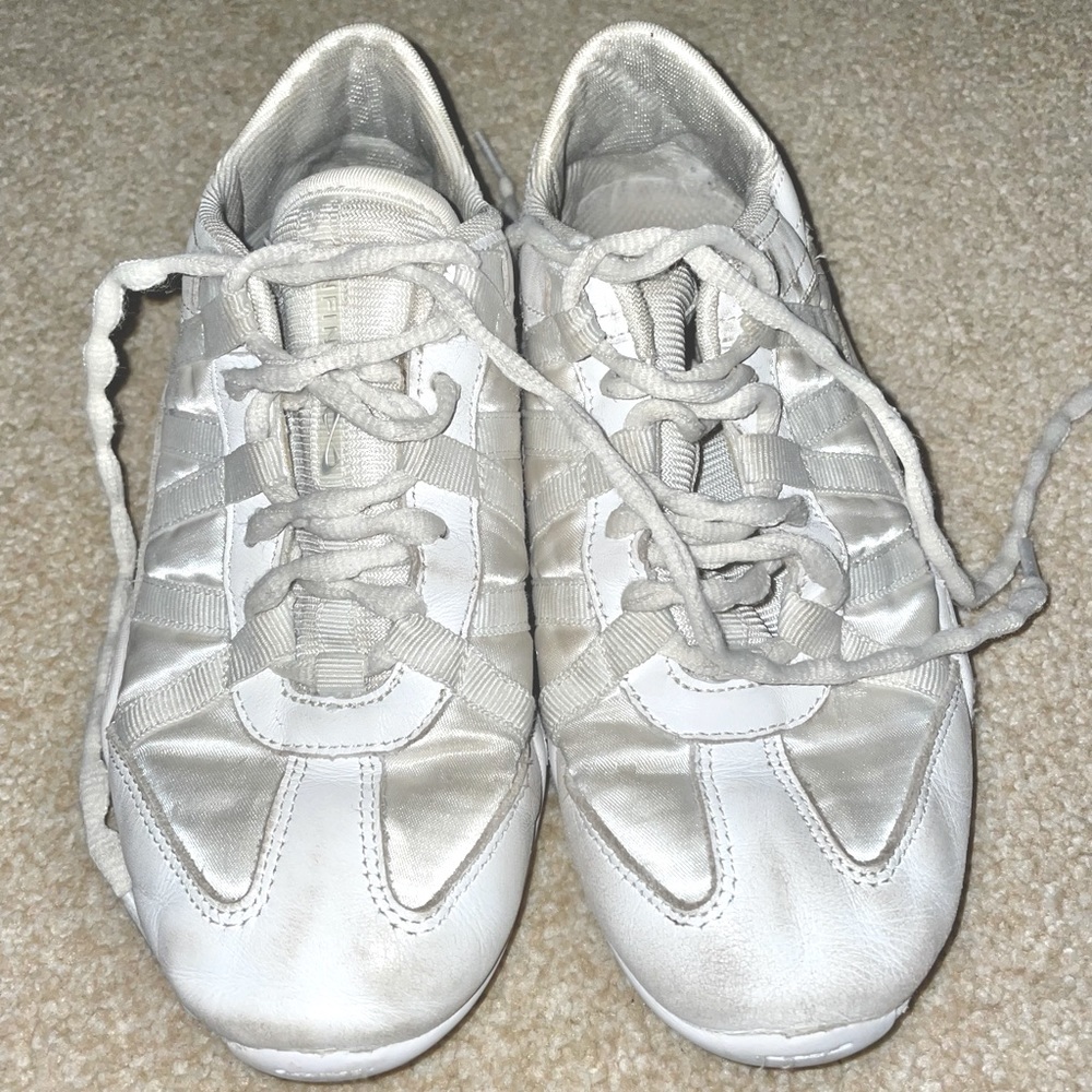 New Nfinity Evolution Cheer Shoes size 6